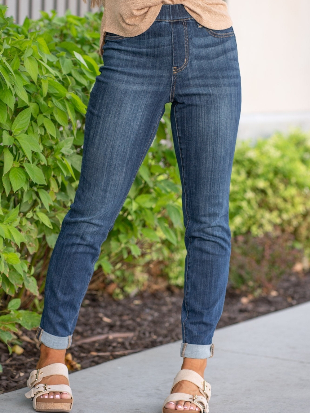 Size 14 Judy Blue Women’s Mid-Rise Slim Fit Jeans Stretch